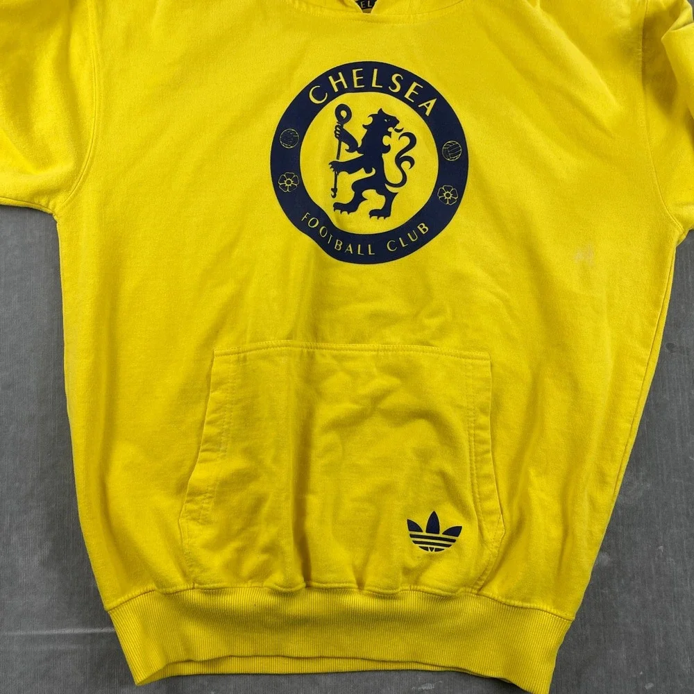 Chelsea Football Club Men XL Yellow Hoodie Trefoil Logo Soccer Sweatshirt